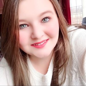 Meet your Posher, Brittney